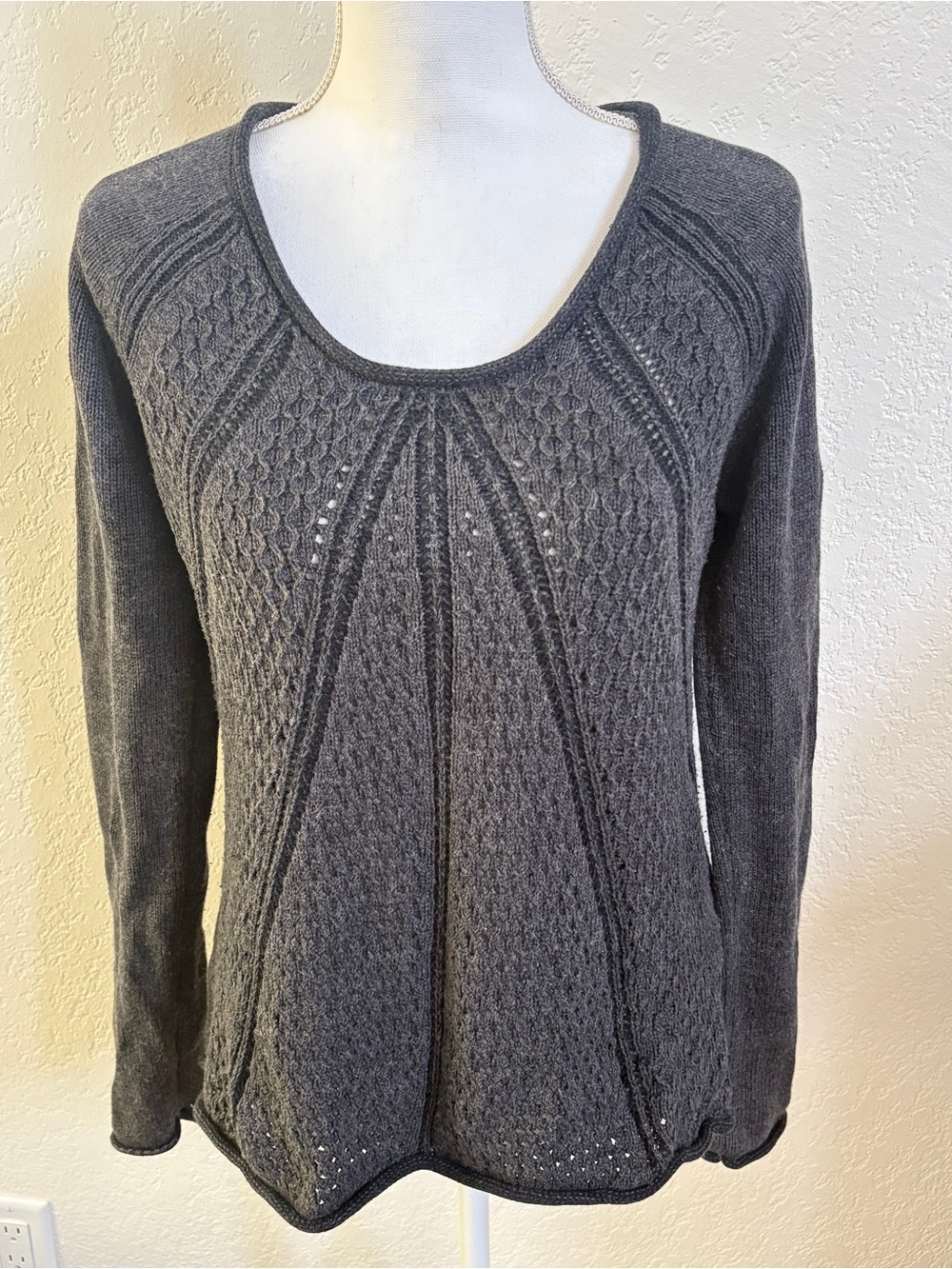 Calvin Klein Jeans Gray Scoop Neck Knit Sweater M